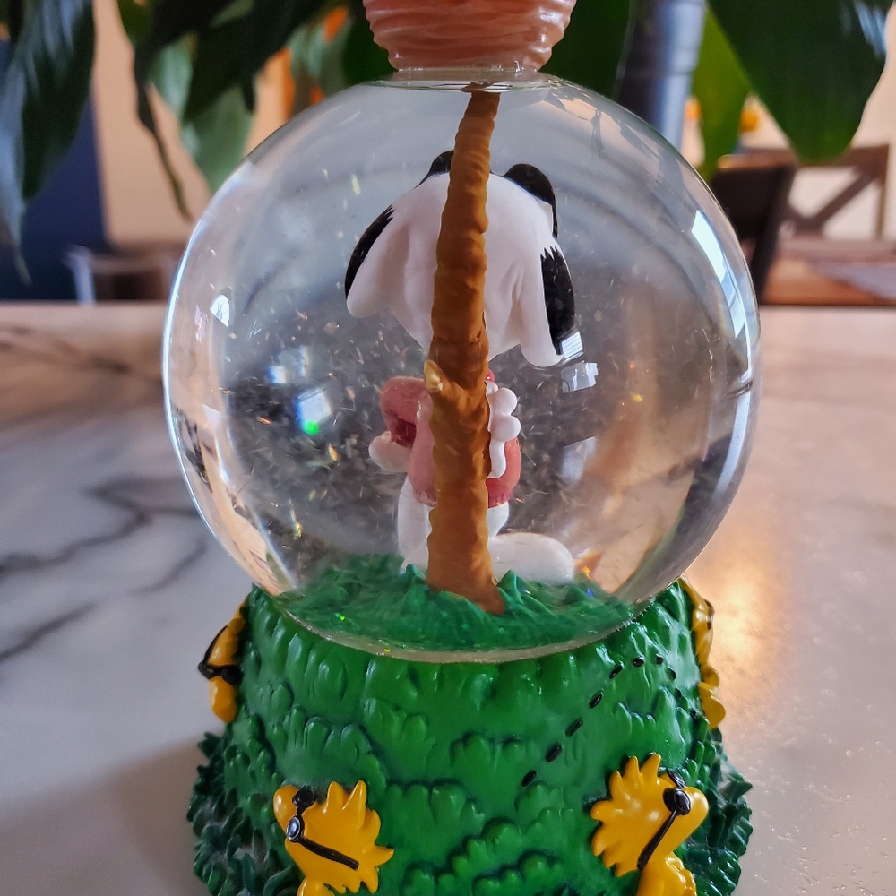 Vintage Snoopy and Woodstock Birds Snowglobe - Picture 10 of 17